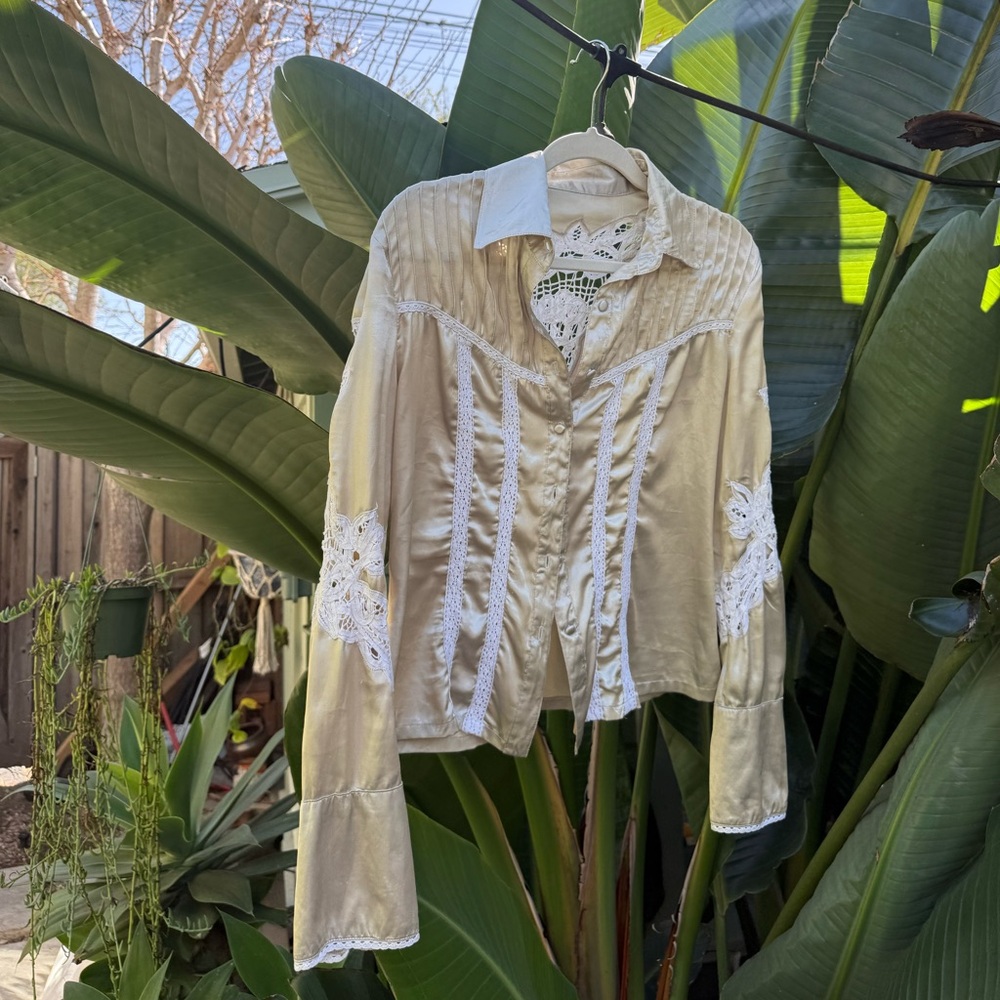 Vintage Western Elegant Cream Lace Women's Top